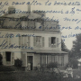 cpa.saintaubin.gaillard.sanstitre9personnagesdevant1maison.ex01r.png